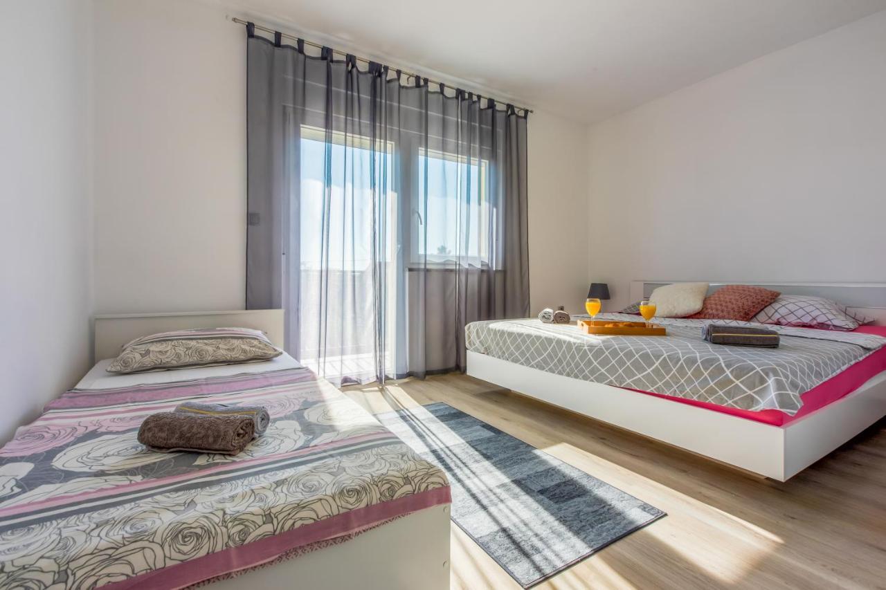 Apartments Kralj Zvonimir Jadranovo Exteriér fotografie